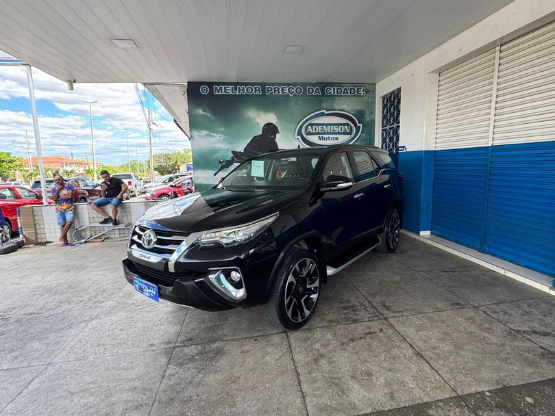 Toyota Hilux CD SRX 4x4 2.8 TDI 16V Diesel Aut.