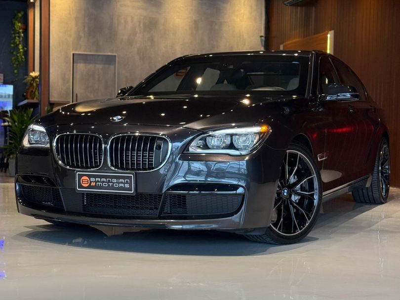 BMW 750i M Sport Sedan 4.4 V8 450cv Aut.