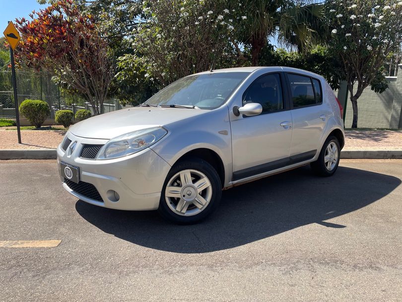 Renault SANDERO Privilège Hi-Flex 1.6 16V 5p
