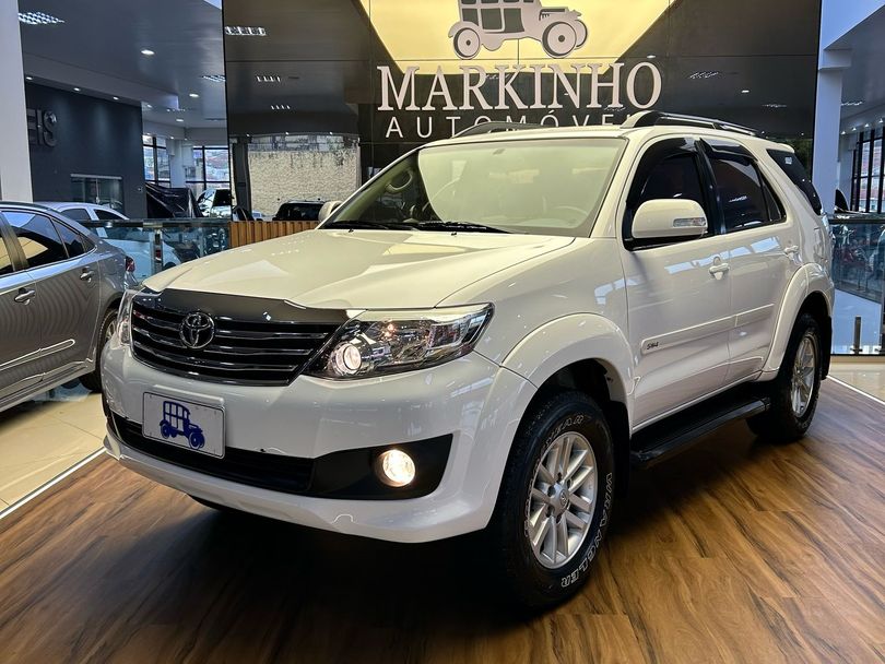 Toyota Hilux SW4 SR 4x2 2.7/ 2.7 Flex 16V Aut.