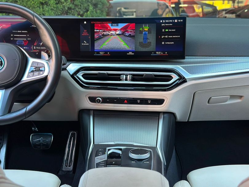 BMW 330e M Sport 2.0 Turbo Aut. (Híbrido)