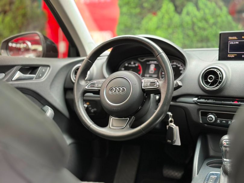 Audi A3 Sportback 1.8 16V TFSI S-tronic 5p