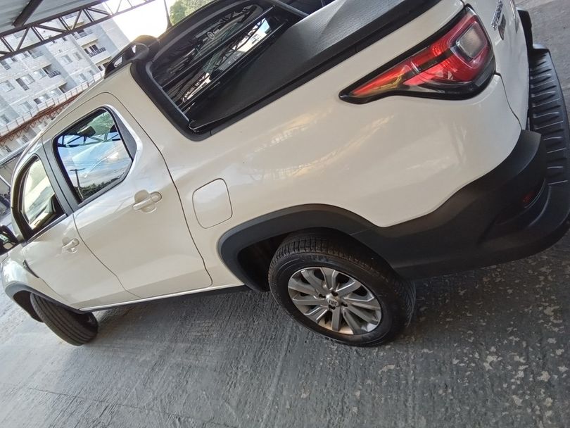 Fiat Strada Freedom 1.3 Flex 8V CD