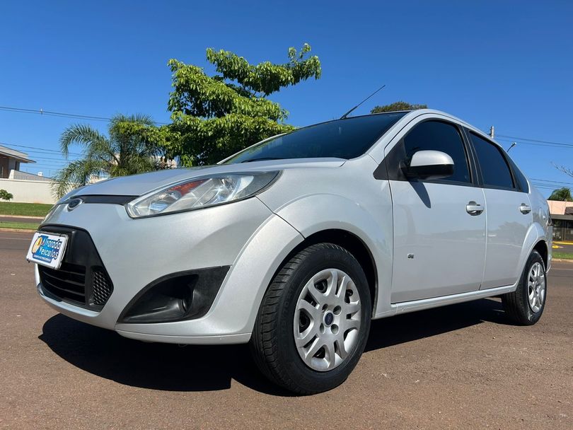 Ford Fiesta Sedan SE 1.6 8V Flex 4p