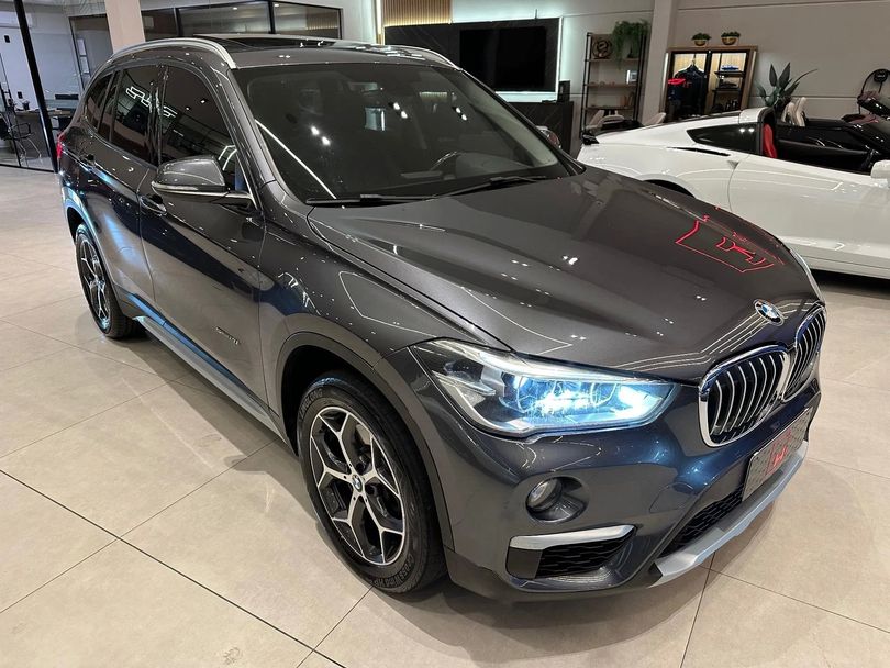 BMW 2.0 16V TURBO ACTIVEFLEX SDRIVE20I X-LINE 4P AUTOMÁTICO