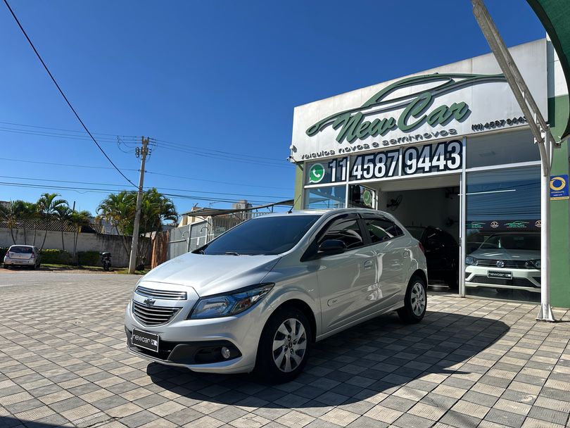 Chevrolet ONIX HATCH LT 1.4 8V FlexPower 5p Mec.