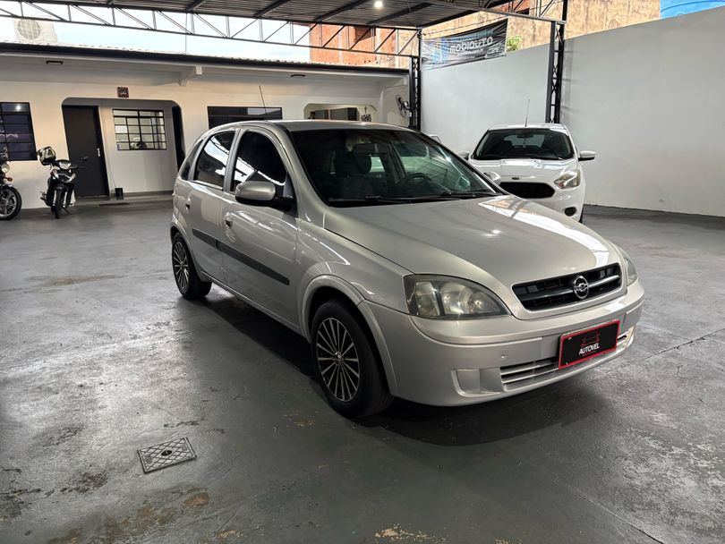 Chevrolet Corsa Hatchback 1.0 MPFI 8V 71cv 5p