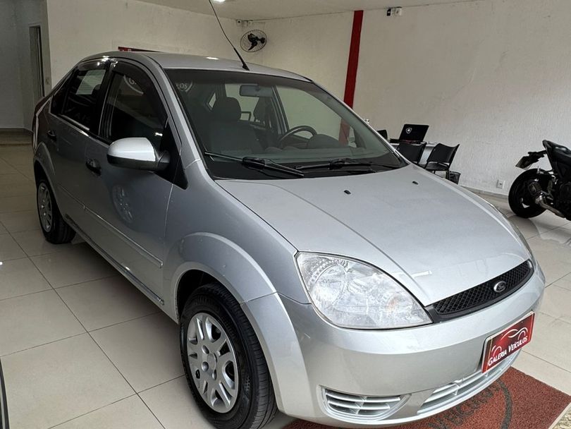 Ford Fiesta Sedan 1.0 8V Flex 4p