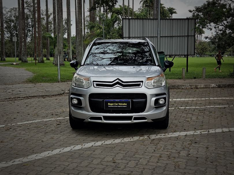 Citroën C3 Picasso GLX 1.5 Flex 8V 5p Mec.