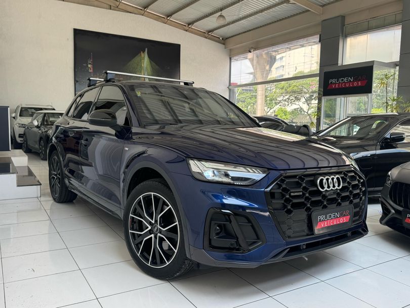 Audi Q5 S-Line Black 2.0 TFSI Quat. S-Tronic