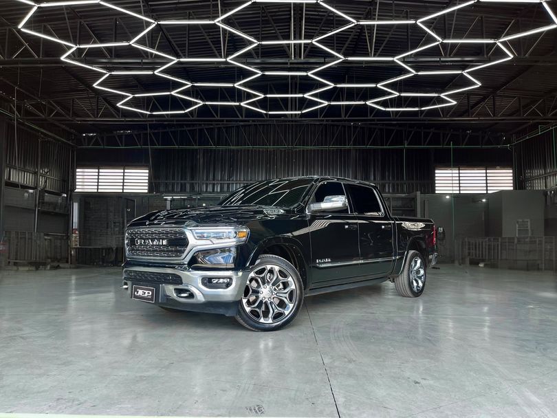 RAM 1500 LIMITED 5.7 CD 4x4 Aut.