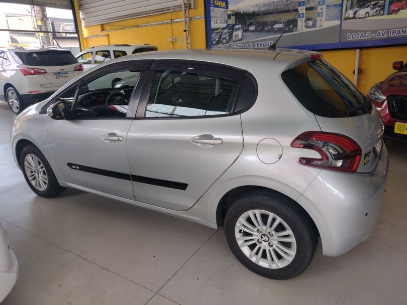 Peugeot 208 Active Pack 1.6 Flex 16V 5p Aut.