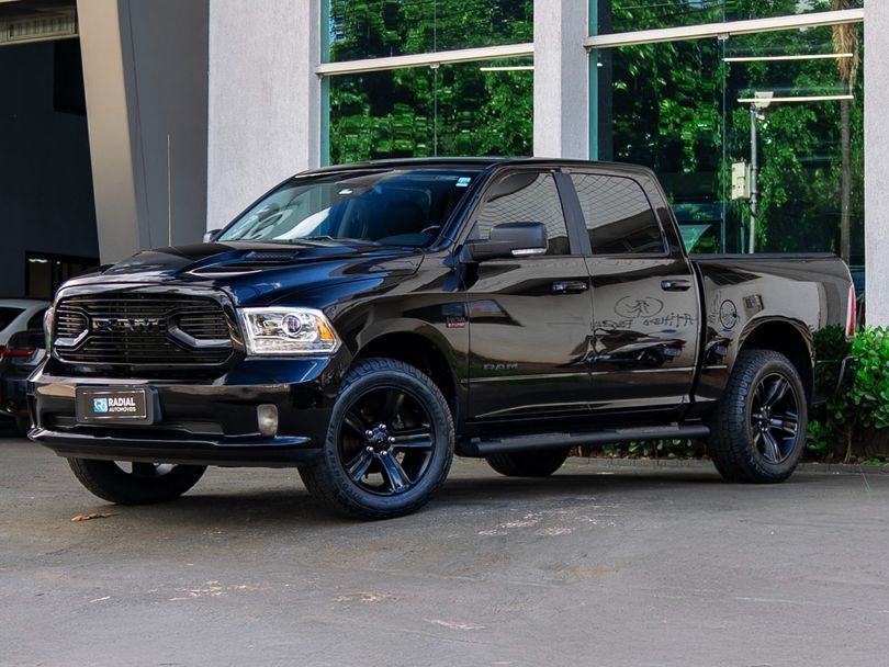 RAM 1500 CLASSIC LARAMIE 5.7 CD V8 4X4 Aut.