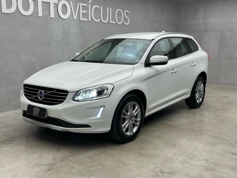 Volvo XC 60 T-5 MOMENTUM 2.0 245cv FWD 5p