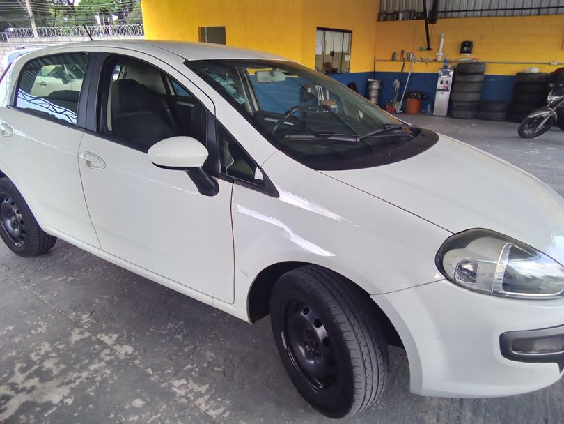 Fiat Punto ESSENCE Dualogic 1.6 Flex 16V 5p