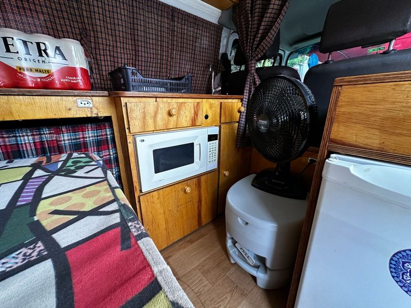 VolksWagen Kombi Furgão 1.4 Mi Total Flex 8V