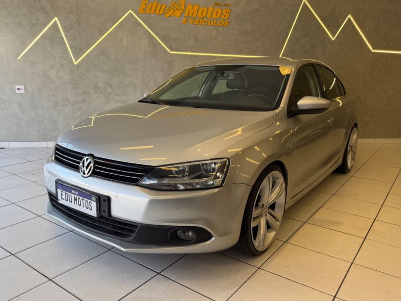 VolksWagen JETTA Comfortline 2.0 T.Flex 8V 4p Tipt.
