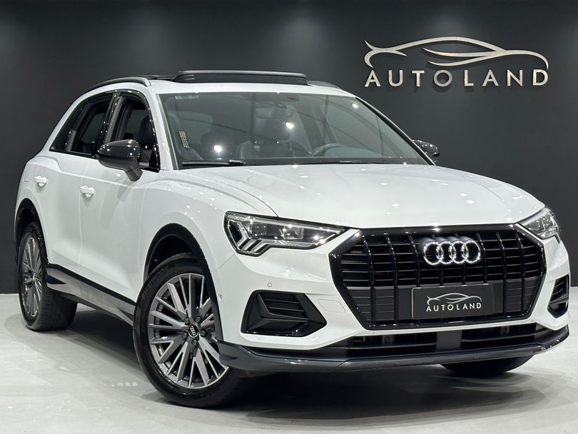 Audi Q3 Black Ed. 1.4 TFSI Flex/Black S-tron.