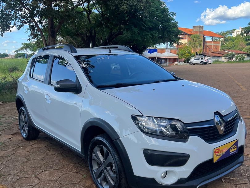 Renault SANDERO STEP. R. CURL Hi-Power 1.6 8V 5p