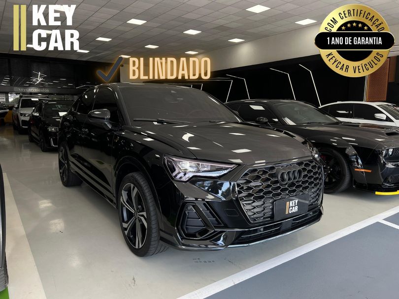 Audi Q3 SPB Perf. Black 2.0 TFSI Tipt. Quat.