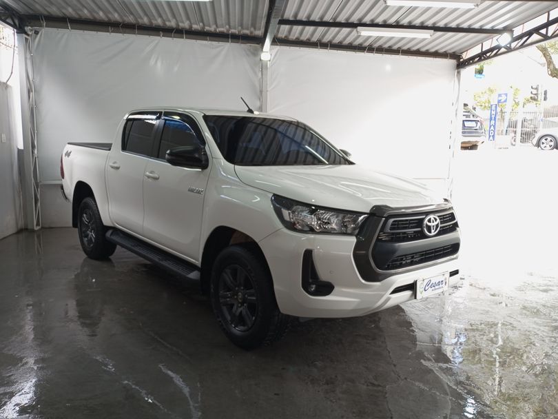 Toyota Hilux CD SR 4x4 2.8 TDI Diesel Aut.