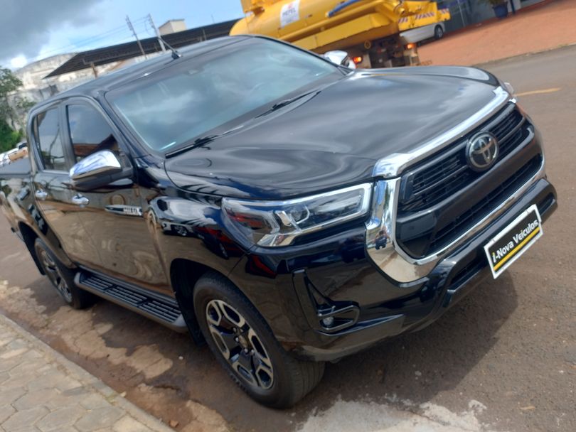 Toyota Hilux CD SRX 4x4 2.8 TDI 16V Diesel Aut.