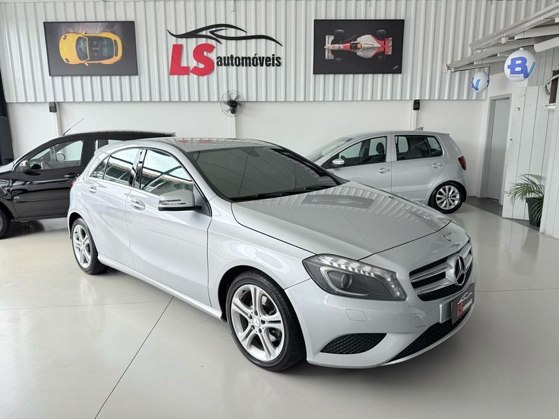 Mercedes Classe A 200 1.6 TB 16V Urban 156cv Aut.