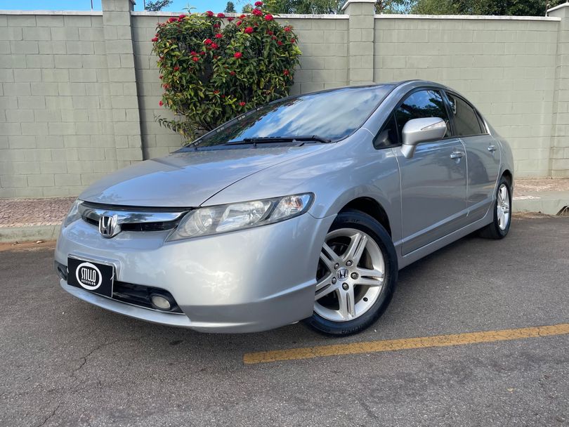 Honda Civic Sedan EXS 1.8/1.8 Flex 16V Aut. 4p