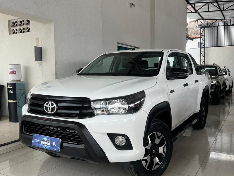 Toyota Hilux CD SR CHALL. 4x4 2.8 TDI Dies Aut.