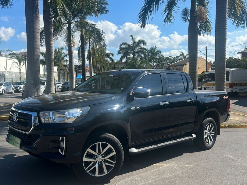 Toyota Hilux CD SRV 4x4 2.8 TDI Diesel Aut.