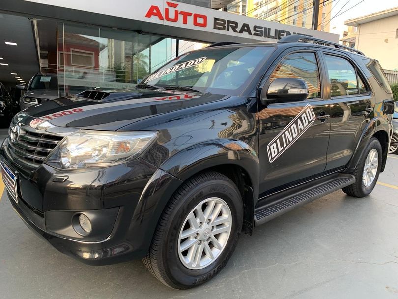 Toyota Hilux SW4 SRV D4-D 4x4 3.0 TDI Dies. Aut