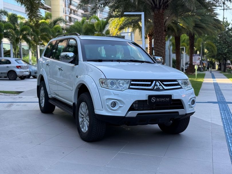 Mitsubishi Pajero DAKAR 3.2 4x4 T.I. Dies. 5p Aut.