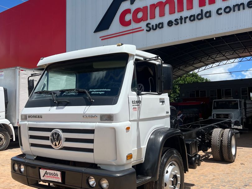 VOLKSWAGEN 13-190 E Worker 2p (diesel)(E5)