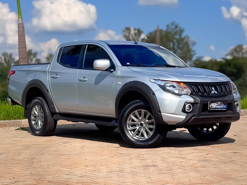 Mitsubishi L200 Triton Sport GLS 2.4 CD Diesel Mec.