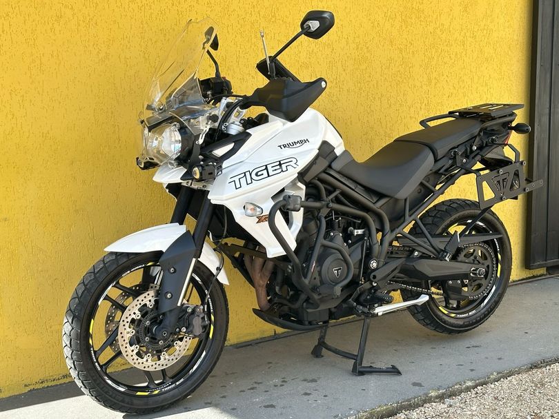 TRIUMPH TIGER 800 XR