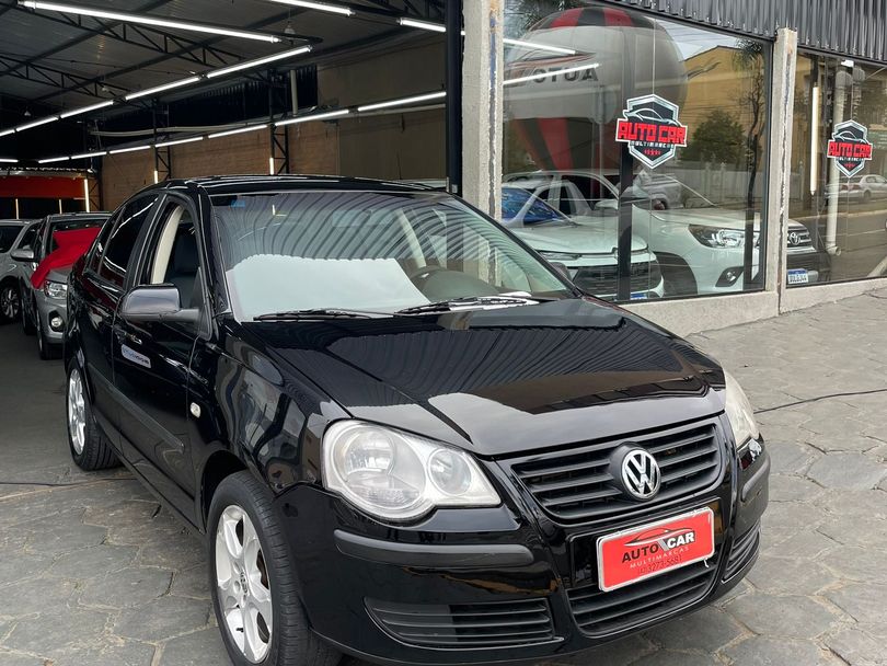 VolksWagen Polo Sedan 1.6 Mi Total Flex 8V 4p