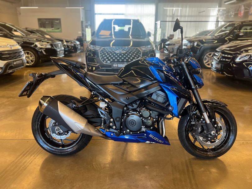 SUZUKI GSX-S 750