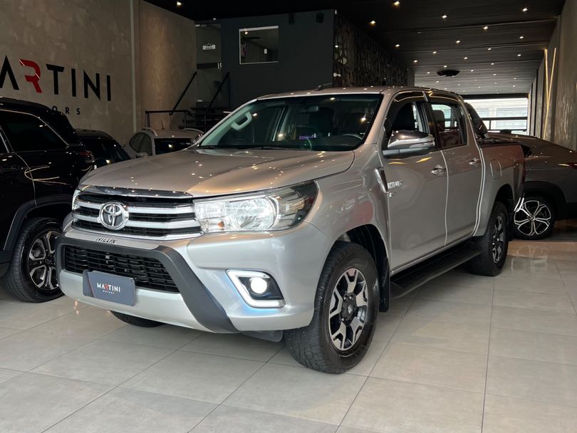 Toyota Hilux CD SRV 4x4 2.7 Flex 16V Aut.