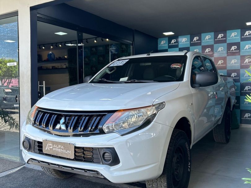 Mitsubishi L200 Triton Sport GLX 2.4 CD Diesel Mec.