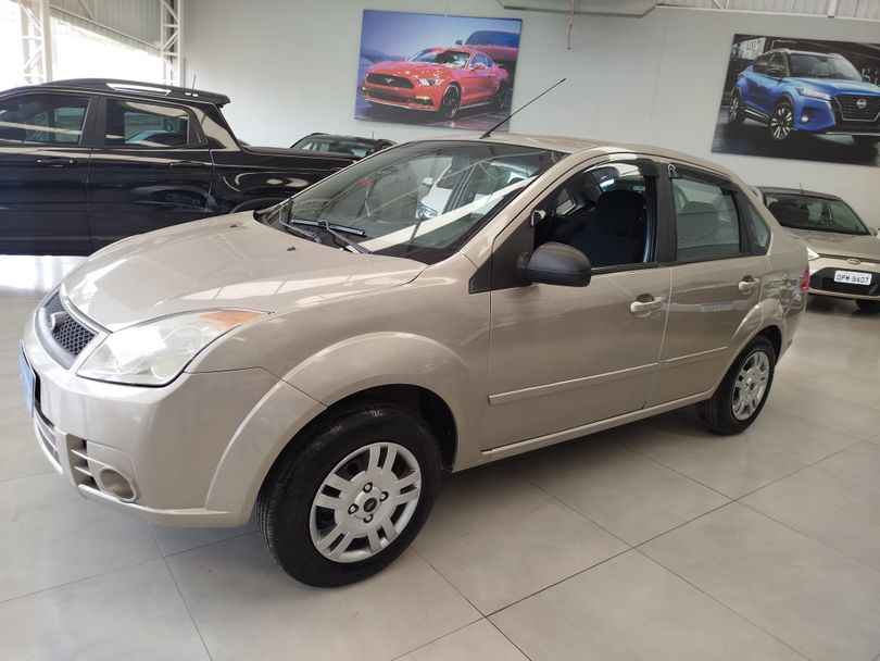 Ford Fiesta Sedan 1.0 8V Flex 4p