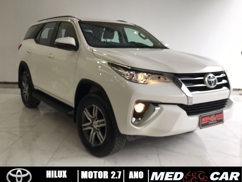 Toyota Hilux SW4 SR 4x2 2.7/ 2.7 Flex 16V Aut.
