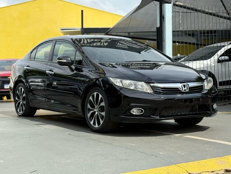 Honda Civic Sedan EXS 1.8/1.8 Flex 16V Aut. 4p