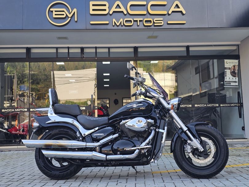 SUZUKI BOULEVARD M800