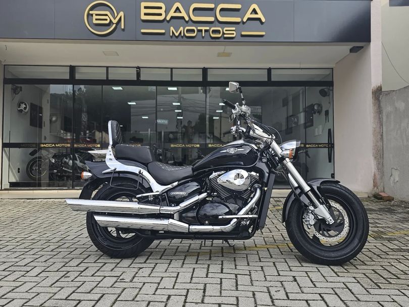 SUZUKI M800