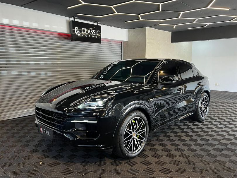 Porsche Cayenne Coupe E-Hybrid 3.0 V6 462cv