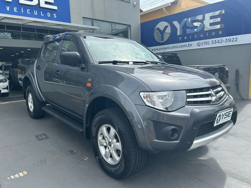 Mitsubishi L200 Triton HLS 2.4 Flex 16V CD Mec.