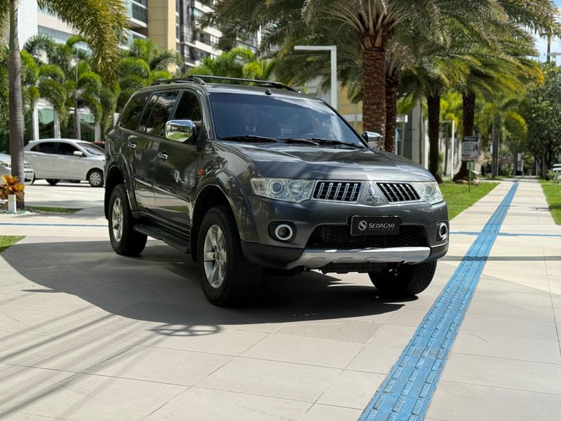 Mitsubishi Pajero DAKAR 3.2 4x4 T.I. Dies. 5p Aut.