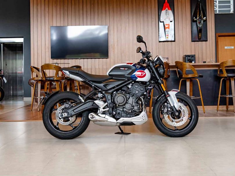 TRIUMPH TRIDENT 660 TRIPLE TRIBUTE