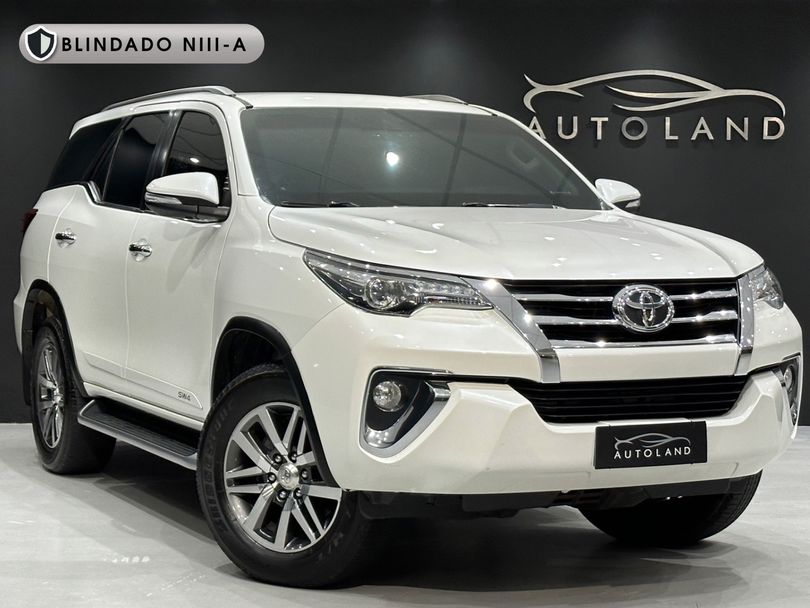 Toyota Hilux SW4 SRX 4x4 2.8 TDI 16V Dies. Aut.