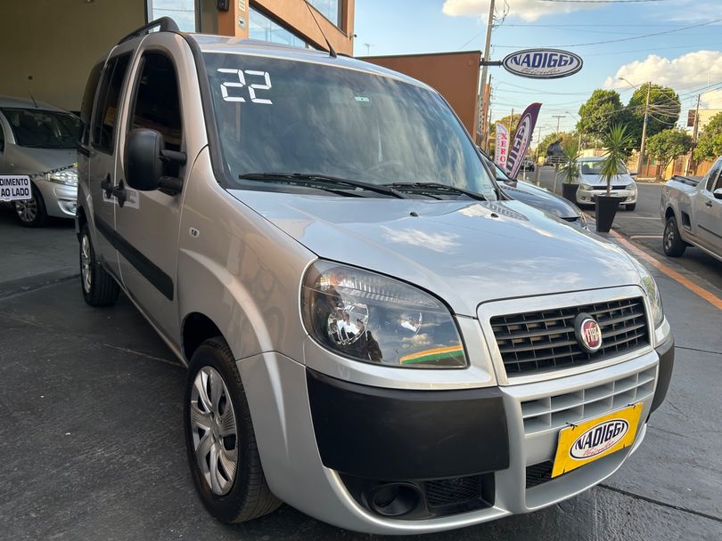 Fiat Doblo ESSENCE 1.8 Flex 16V 5p